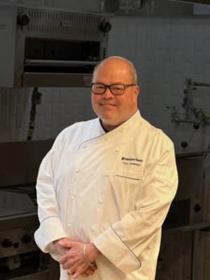 Tony Avasakdi