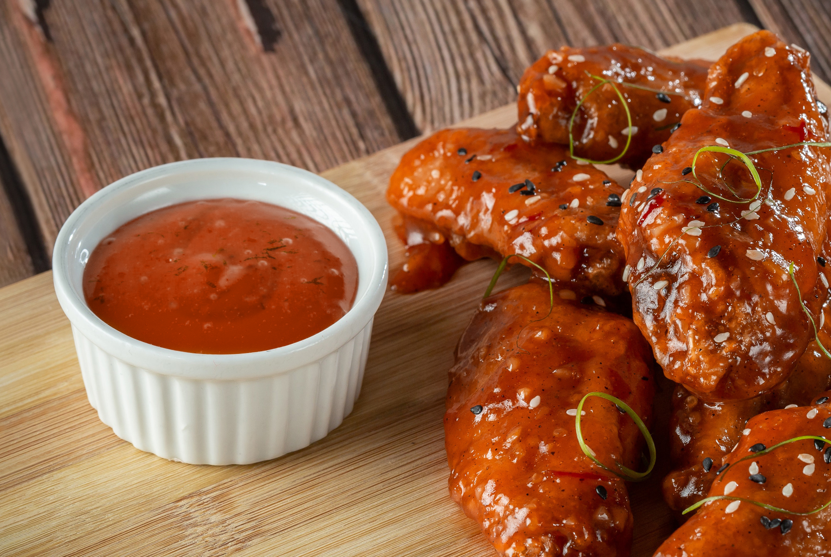 Charred Pineapple Honey Sriracha Wing Sauce - Ventura Foods