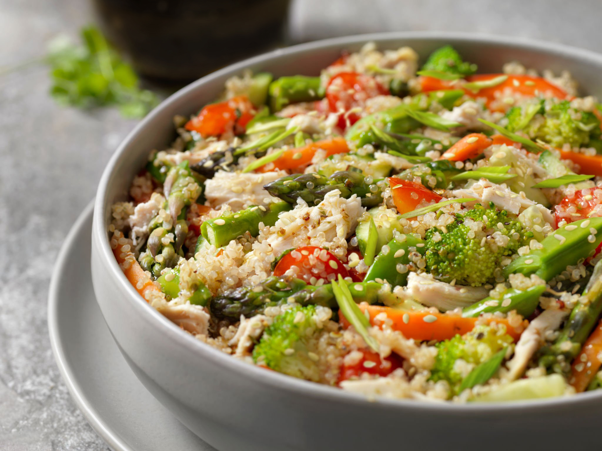 Asian Chicken and Vegetable Quinoa Bowl - Ventura Foods